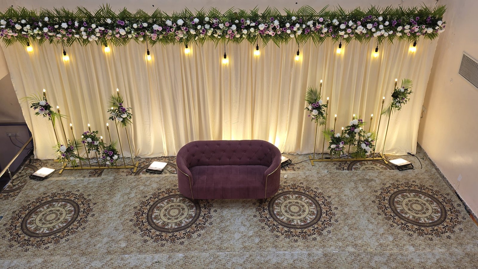 Warm floral stage setting